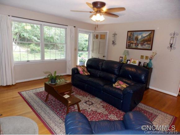 3046 Willow Road - Photo 5