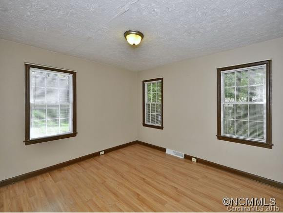 115 WALNUT ST - Photo 11