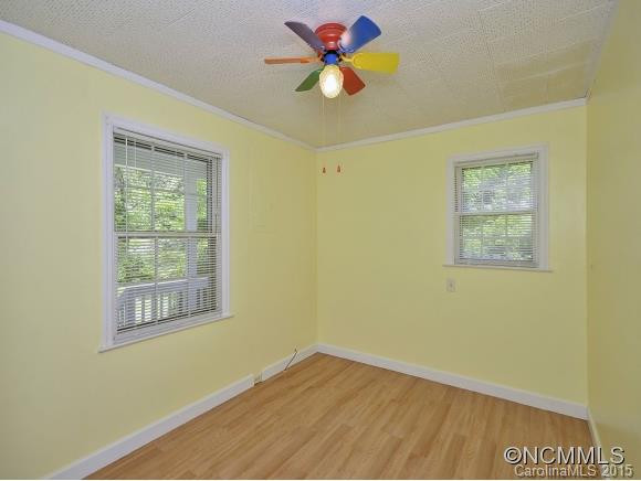 115 WALNUT ST - Photo 10