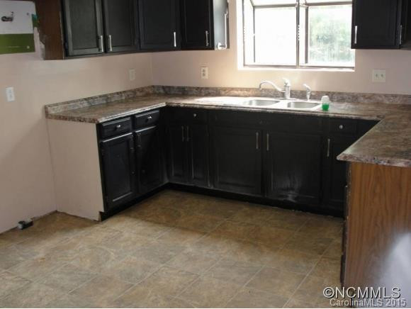83 Lakeside Drive - Photo 3