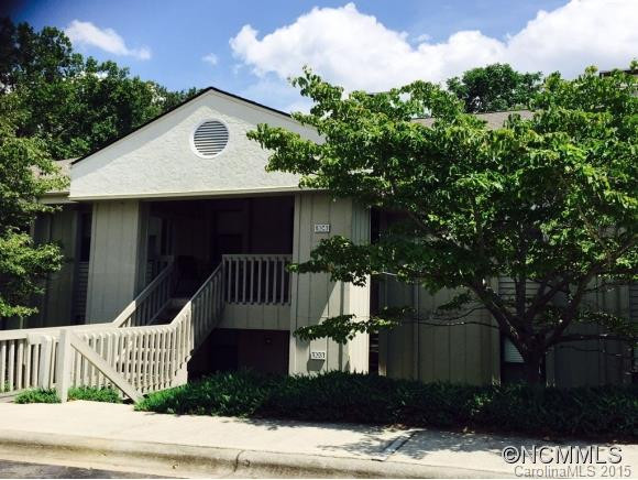 104 ABBEY CIRCLE