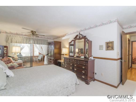 10 Oak Knoll Drive - Photo 19