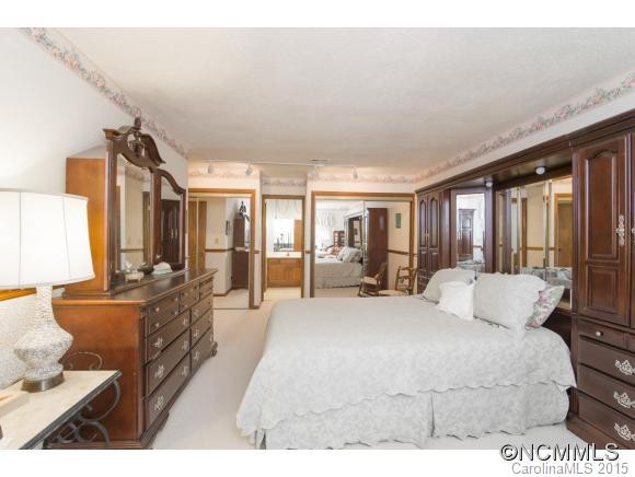 10 Oak Knoll Drive - Photo 20