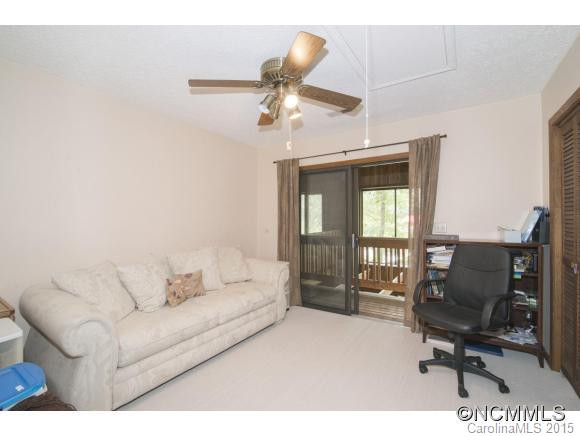 10 Oak Knoll Drive - Photo 22