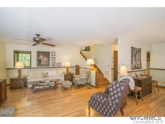 10 Oak Knoll Drive - Photo 10