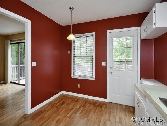38 APPLE CREEK LANE - Photo 4