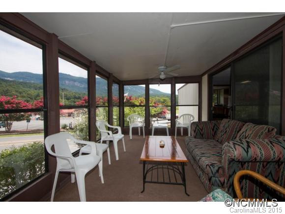 2937 Memorial Highway - Photo 2