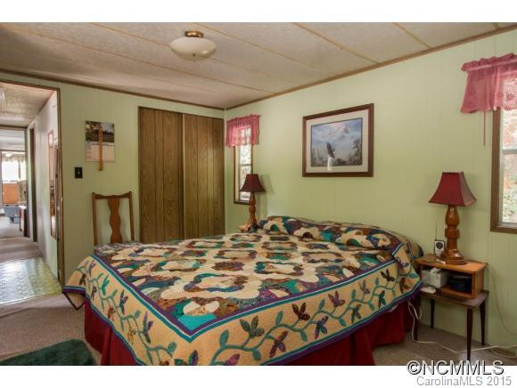 2937 Memorial Highway - Photo 12