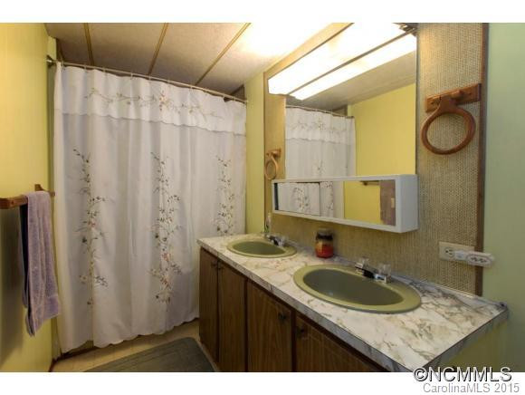 2937 Memorial Highway - Photo 13