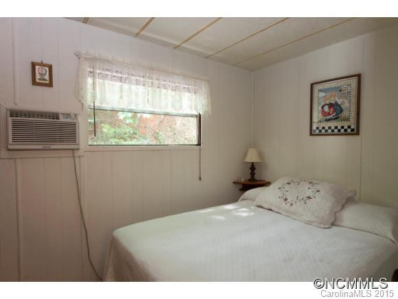 2937 Memorial Highway - Photo 14