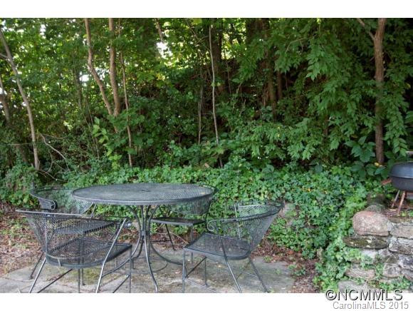 2937 Memorial Highway - Photo 15
