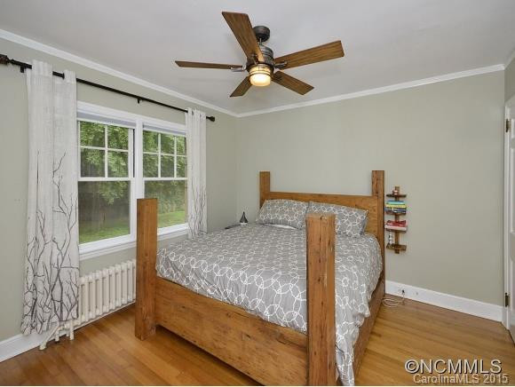 919 HENDERSONVILLE RD - Photo 13