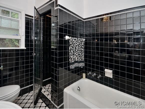 919 HENDERSONVILLE RD - Photo 15