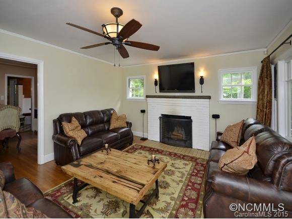 919 HENDERSONVILLE RD - Photo 6