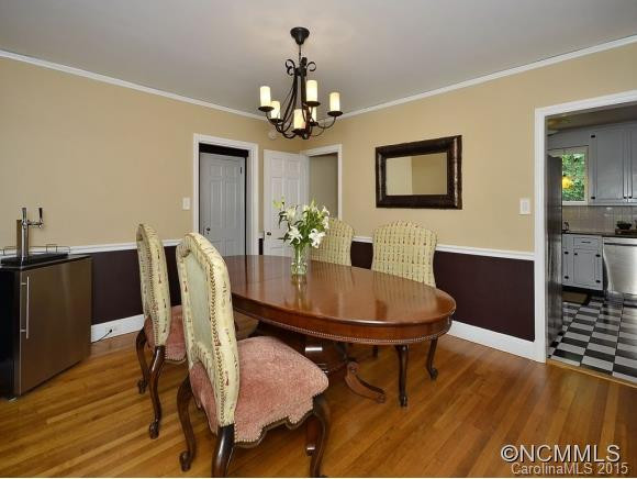 919 HENDERSONVILLE RD - Photo 9