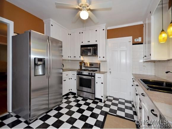 919 HENDERSONVILLE RD - Photo 10