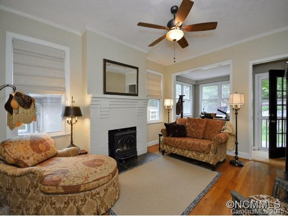 16 NORWOOD AVE - Photo 4