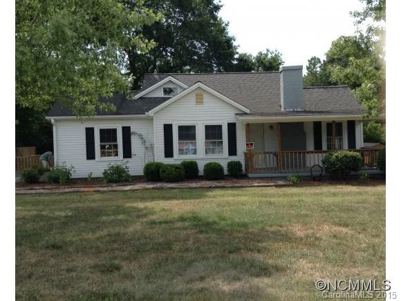 504 Hollis Rd