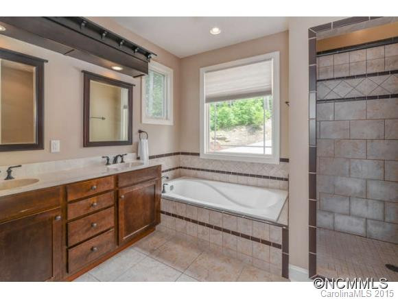 142 Lindsley Court - Photo 11