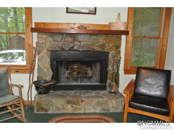 2052 Crabtree Road - Photo 3