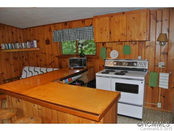 2052 Crabtree Road - Photo 4