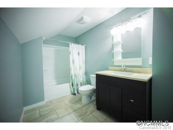 22 Majestic - Photo 18