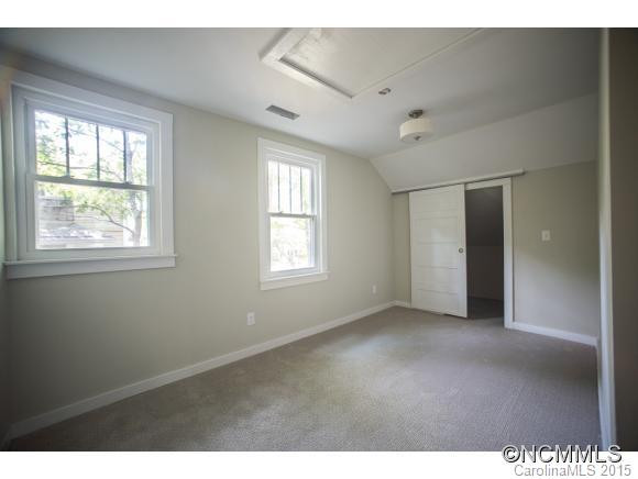22 Majestic - Photo 19