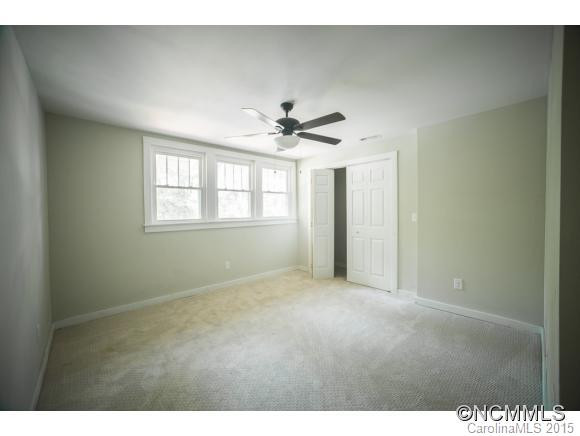 22 Majestic - Photo 20