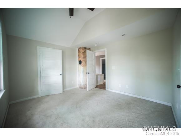 22 Majestic - Photo 21