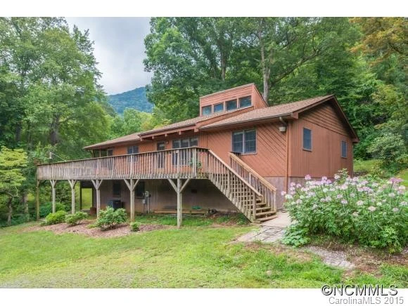 24 Fellowship Cove Drive