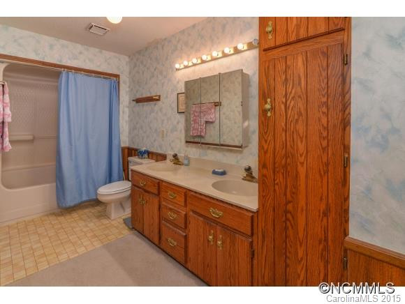 24 Fellowship Cove Drive - Photo 13