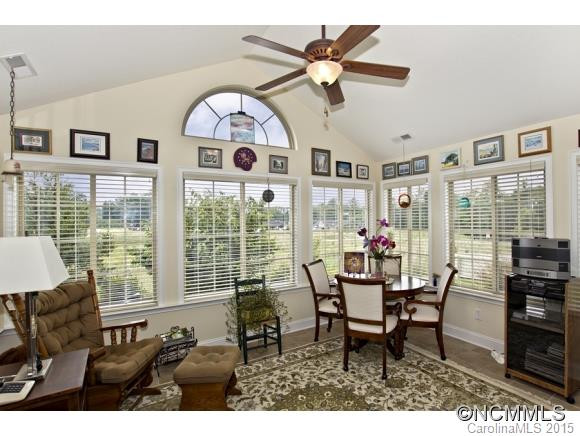 129 Summerfield - Photo 3