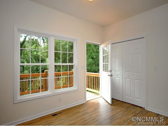 418 DEAVERVIEW - Photo 5
