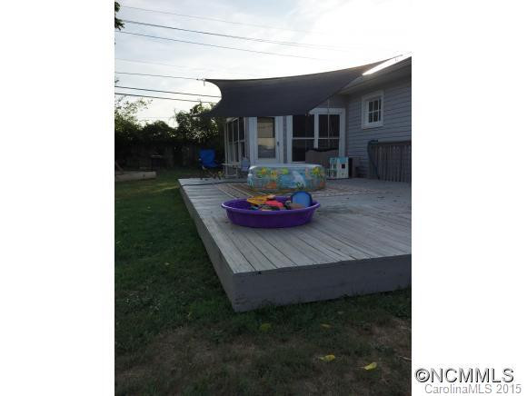 104 Young Street - Photo 11