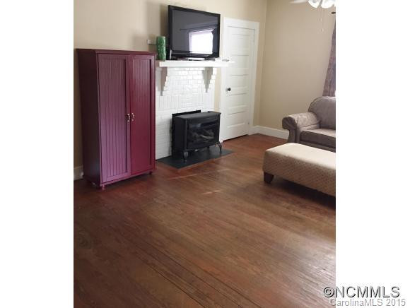 104 Young Street - Photo 3