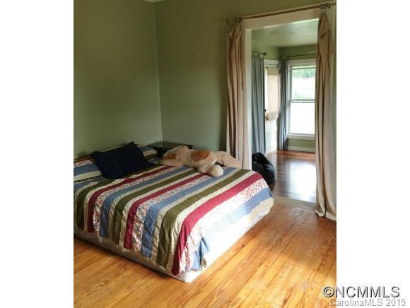 104 Young Street - Photo 6