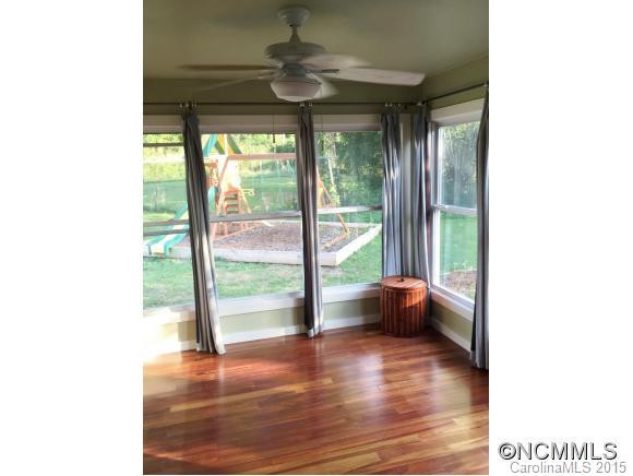 104 Young Street - Photo 8