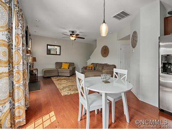 221 NEW RIVER DRIVE - Photo 6