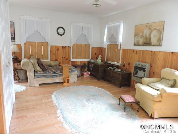 405 Woodby Road - Photo 4