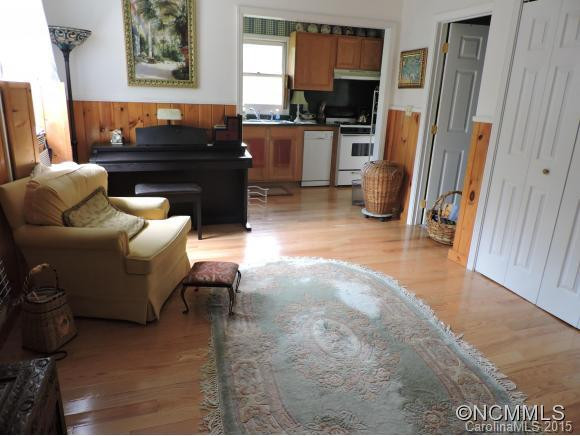 405 Woodby Road - Photo 6