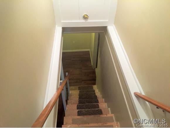 112 Swannanoa Ave - Photo 10