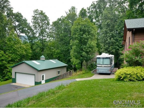 6 LYNETTE DRIVE - Photo 2