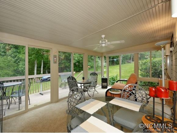 6 LYNETTE DRIVE - Photo 12