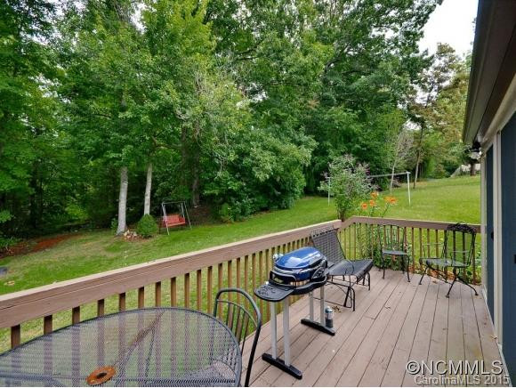 6 LYNETTE DRIVE - Photo 13