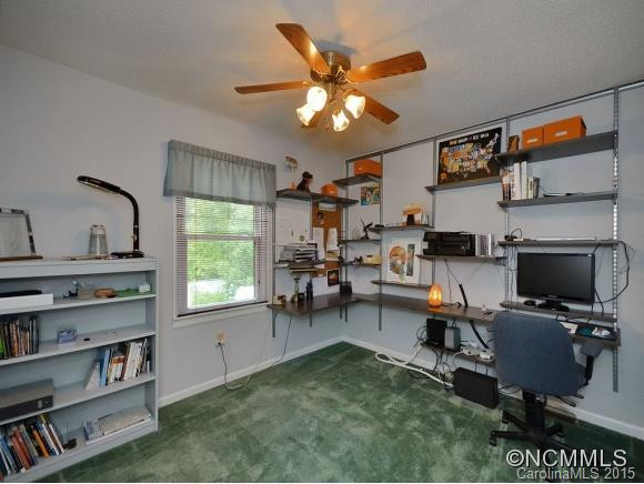 6 LYNETTE DRIVE - Photo 16