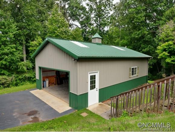 6 LYNETTE DRIVE - Photo 3