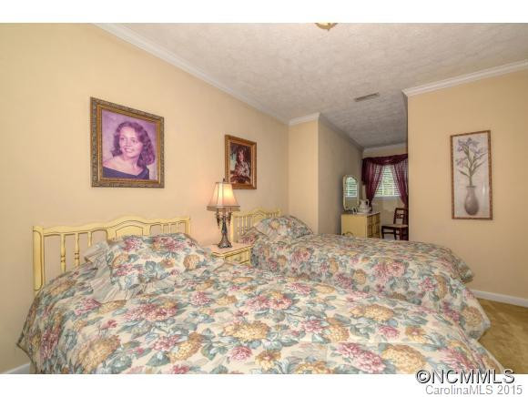 83 Greenbriar Drive - Photo 16