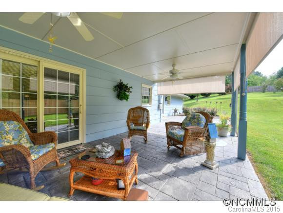 83 Greenbriar Drive - Photo 3