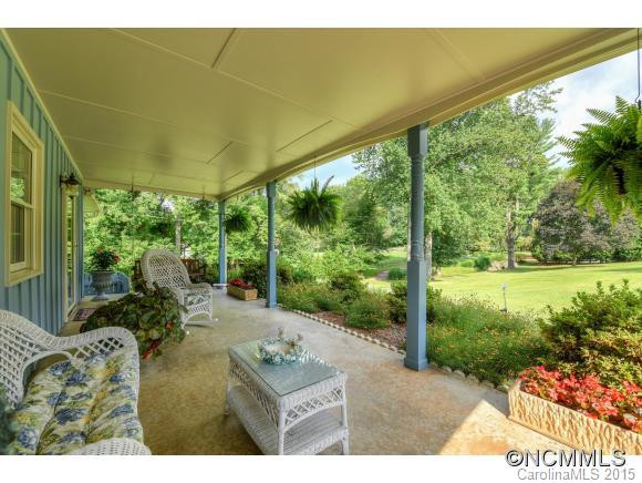 83 Greenbriar Drive - Photo 4