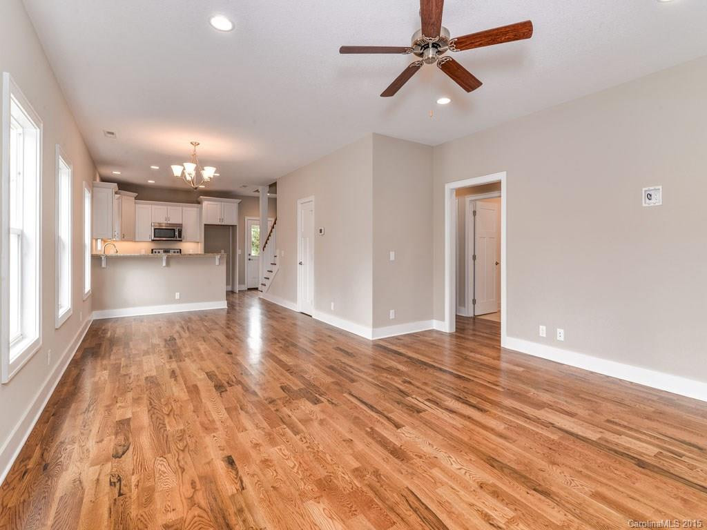 121 WHITE OAK ROAD EXT - Photo 4